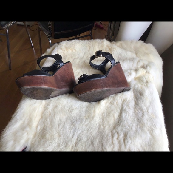 Faux leather Wood Heel wedge 5”. - Picture 4 of 4